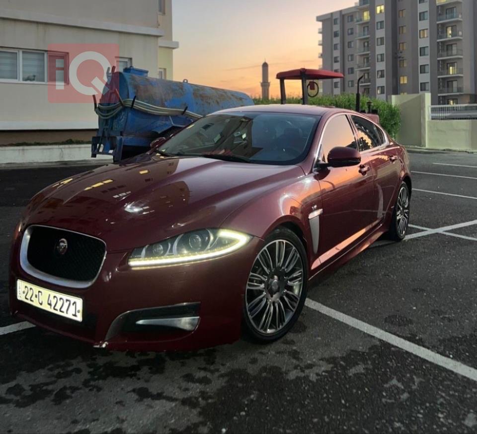 جاگوار XF
